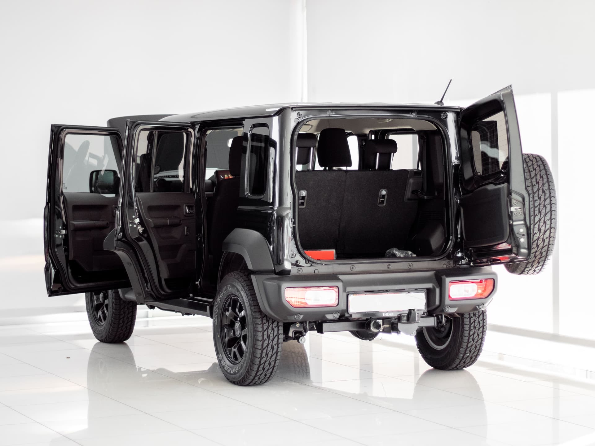Suzuki Jimny 5-door Suzuki Jimny 1.5 GLX 5MT 5Dr
