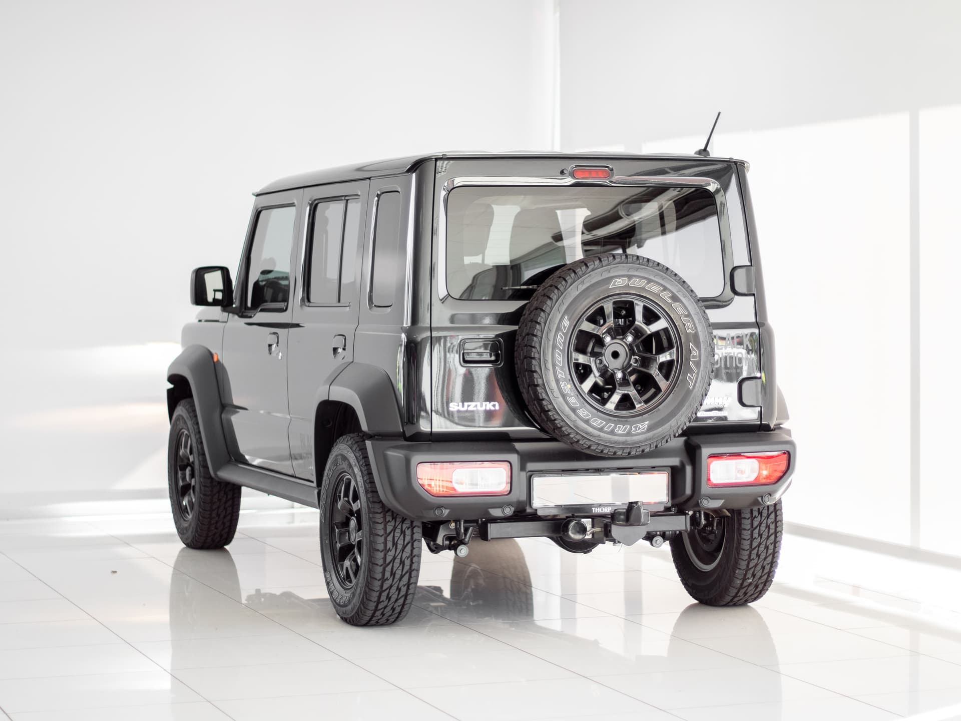 Suzuki Jimny 5-door Suzuki Jimny 1.5 GLX 5MT 5Dr